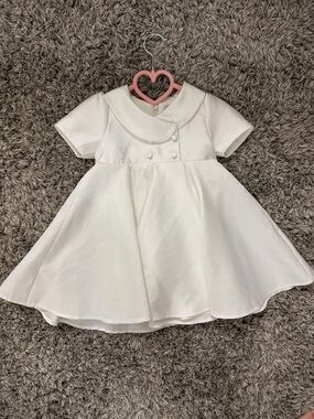 Elegant Girls White Peter Pan Collar Dress NWOT near worn 24 M